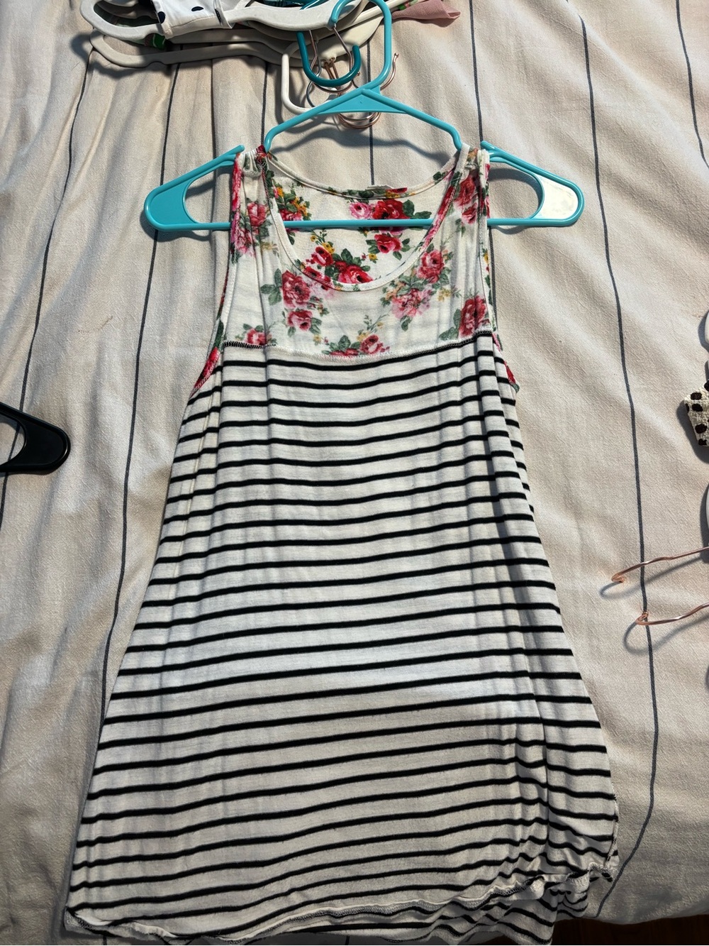 Tank Top bundle - Picture 2 of 6